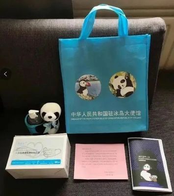 萬里送溫暖 多部門聯合行動，為海外學子發放防疫健康包